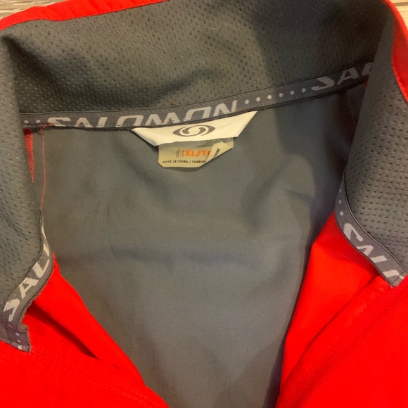 Salomon Red Windbreaker with Gray Details. Size XL - Picture 4 of 7